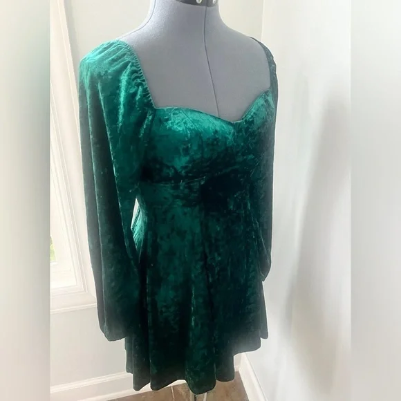 NWT City Vibe Sz S Long-Sleeve Hunter Green Stretchy Crushed Velvet Dress - Picture 9 of 16